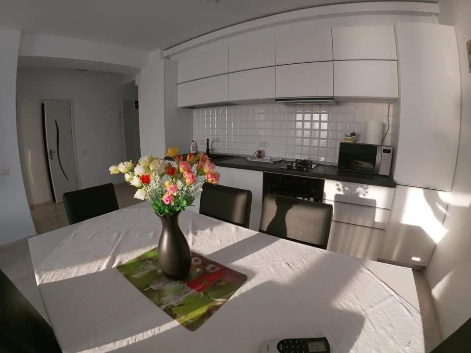 Apartament De Lux Mamaia Nord Екстериор снимка