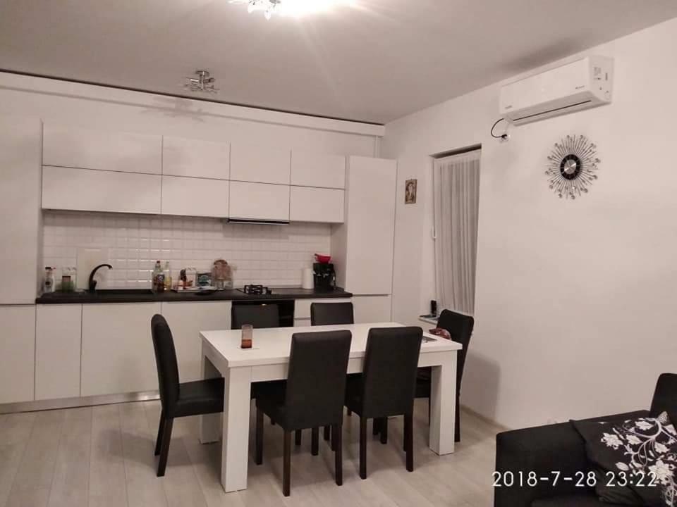 Apartament De Lux Mamaia Nord Екстериор снимка